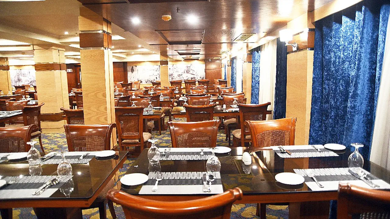 رحلة الباخرة بلو شادو II